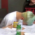 [방탄소년단] 아 정말 답답하다