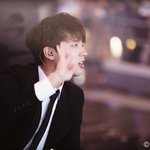 [인피니트] 160723 난징 바이두 행사 무대 오르기 전 우현