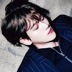 [백현] 비비백현 영앤<b>리치</b>핸썸 뱀파이어백작같다