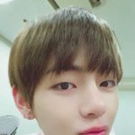 [방탄소년단] 김태형 에뚜1드 <b>모델</b> 소취다...