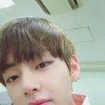 아니<b>뷔</b>는왜이렇게잘생겼냐싀발