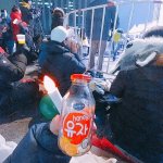 [찾습니다] 어제 집회에서 만난 한 남성분을 찾아요ㅠㅠ(사진있음)