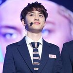 [EXO] 디오 <b>사각</b>턱은 으르렁때도..
