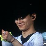 [CHEN] <b>순딩</b>이들아 콘서트 갈때 꼭! 인형 준비해랏!
