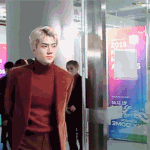 [EXO] 이짤 오세훈 <b>등판</b> 넓이 ㅈㄴ 구해보고 싶게생김