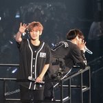[EXO] 짹을 뒤지며 <b>영혼</b>까지 끌어모은 프리뷰올림