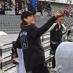 [EXO] 일본여자연예인이 민석이 <b>유니폼</b>ㅋㅋ