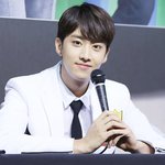 메인보컬인데 얼굴천재인 가수 추천해봐