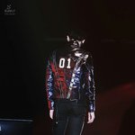 [EXO] <b>이</b> <b>옷</b> 입고 트포하면 어칼거?