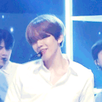 [EXO] 저런<b>셔츠</b> 또입혀주라..