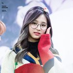 <b>쯔위</b>가 안경쓰면?