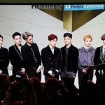 [EXO] 민석아 <b>자켓</b>은 어디갔어 ㅋㅋ