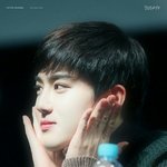 [EXO] 어떻게 사람 얼굴이 이렇게 하얗고 쌍커<b>풀이</b> 진하고