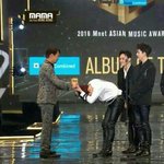 [EXO] 이거보고 누가 <b>망치</b>로 내 머리 때린줄 알았다