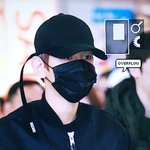 [백현] 백현이 홍콩 출국 <b>플뷰</b>