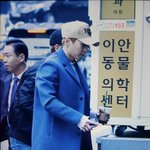 [시우민] 시우민 햇츠온 팬싸 출근길