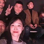 갑자기 진한 화장이 예뻐보이네;