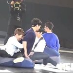 [EXO] <b>카오스</b>엑톡에서 민석이가 밀어도 꿈쩍안하는 찬열 ㅋㅋㅋㅋ