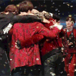 [방탄소년단] 무대밑에서 이럴줄알았냐...