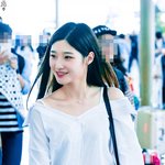 女아이돌들의 독보적 <b>청순미</b>