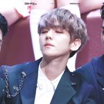 [EXO] 뜬금인데 백현이 요즘도 <b>쌍테</b>붙이냐?