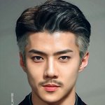 [EXO] 아까 세훈이 <b>수염</b>사진 보고 놀람