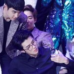 [EXO] 지금보니 도경수 이 머리도 <b>기내</b>