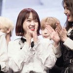 너넨 안 쓰는 화장품 몇 <b>개야</b>