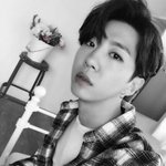 [BAP] 용국이 <b>인스타사진</b> 시즌그리팅맞지?
