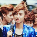 [EXO] <b>미방</b>))) 내 낡은 기타를 들어.  .