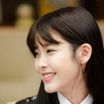 문상줄테니까 영상 보내줄 애 있어 ?