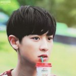 [EXO] 박찬열 손 큰거 또 <b>한</b>번 <b>느낌</b>