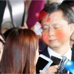우병우는 <b>여기자</b>에게 째려본 것이 아니다.