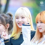 <b>심</b><b>쿵</b> 미소 날리는 女 아이돌들
