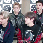 [시우민] 시우민)일본<b>MC</b>가 질문하니까 고개 갸웃갸웃하는 슈냥이ㅠㅠ