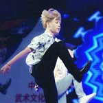 [방탄소년단] 날으는 아기<b>참새</b>