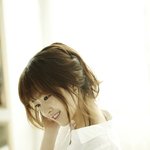 <b>목선</b>이 예쁘면 엄청 여성스러운것 같다