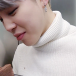 [방탄소년단] 망개떡옷에 <b>초코</b>묻은거봐ㅠㅠㅠㅠㅠㅠㅠ