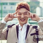 여잔데 웃는거 <b>이창섭</b>닮았다는데ㅋㅋㅋ