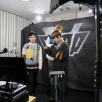 [시우민] (시우민)쪼꼬미 형이라 의자위에 올라간건 아니거등?