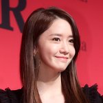 윤아가 입은 드레스는??