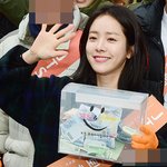 한지민 <b>흑발</b> 오지구요~