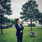 [EXO] 같은 <b>날</b> <b>다른</b> 사진이지만 둘 다 조카 잘생겼다