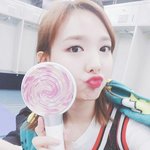<b>이마</b>부터 턱끝까지 얼굴 18센치면 작은거긔?