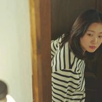 도깨비에서 김고은 스트라이프 맨투맨