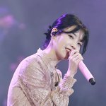 아이유 모자쓴모습