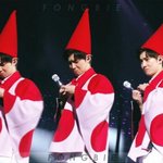 [EXO] 아니 김준면 이 사진 표정은 __ 세상제일 귀여운데