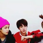 [방탄소년단] 시계 차고있는건가..?