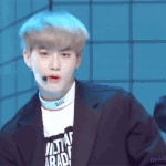 [EXO] <b>럭키</b>원 직캠 보는데