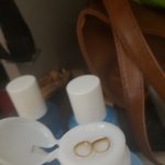 [EXO] 술쳐먹고 기억안나고 일어나서 <b>렌즈</b>찾는데